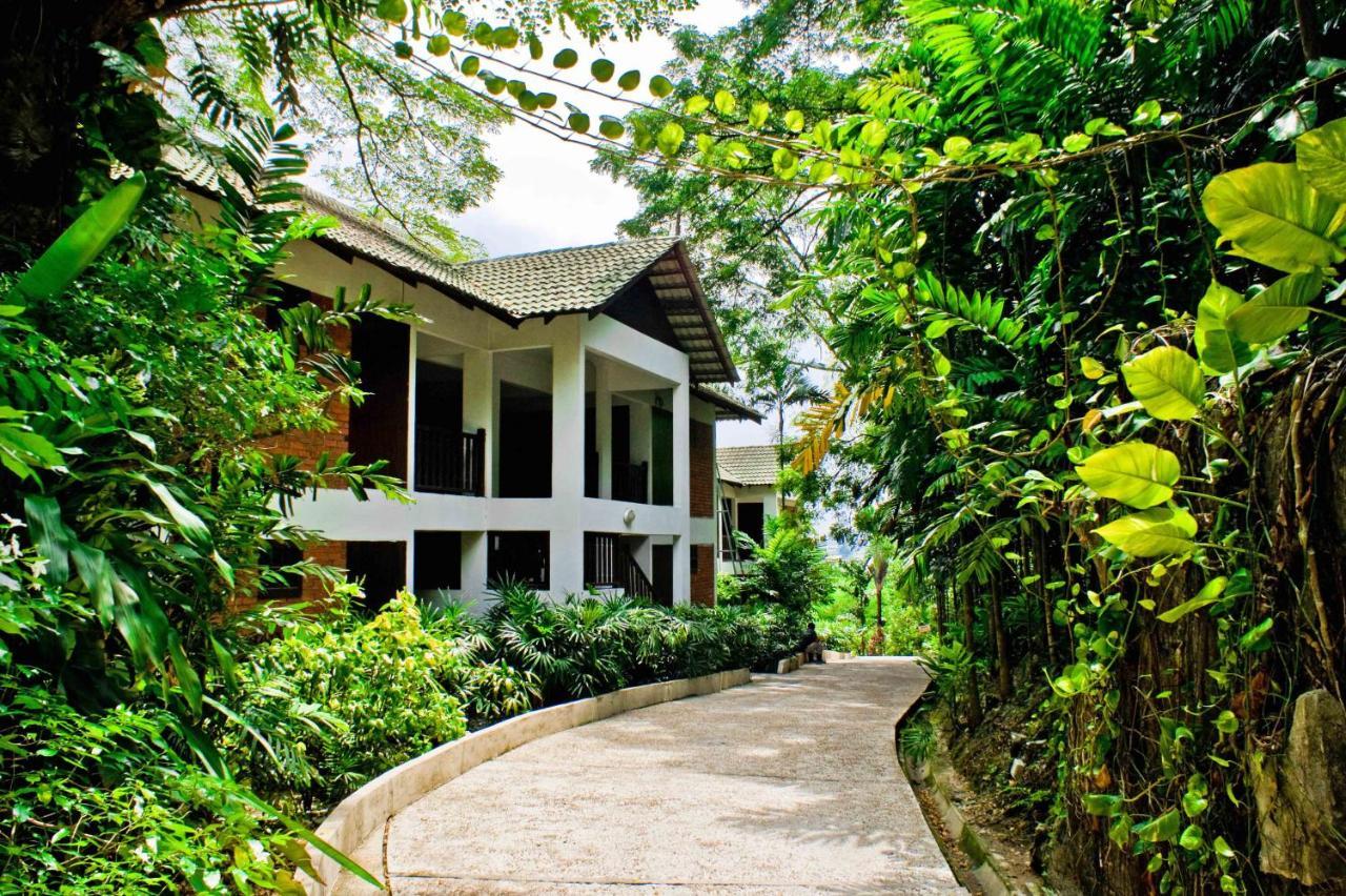 Mines Beach Resort Hotel Seri Kembangan Kültér fotó