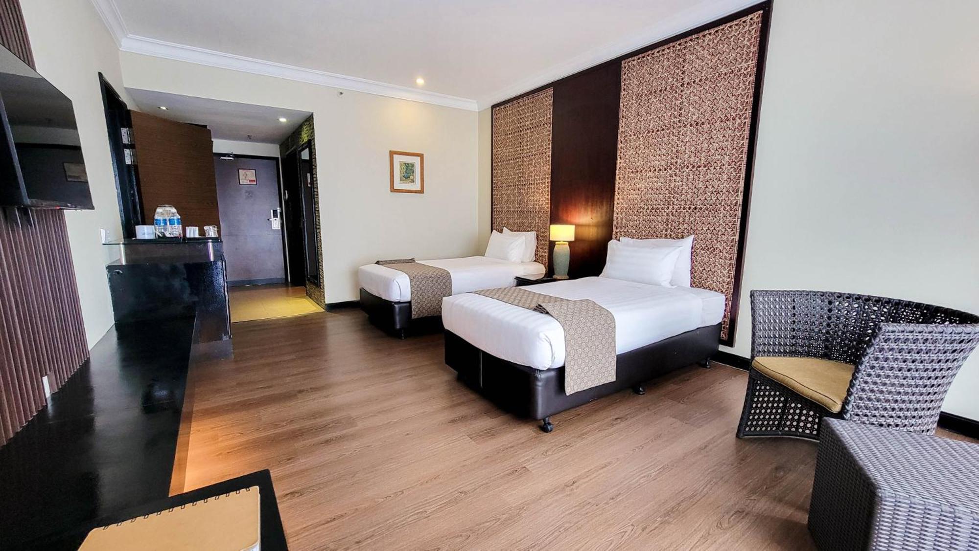 Mines Beach Resort Hotel Seri Kembangan Kültér fotó